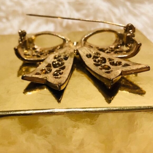 GOLD-TONE Holiday Bow - Picture 5 of 6